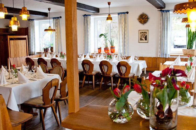 Hotel Wirtshaus Am Schloss Aicha vorm Wald Экстерьер фото