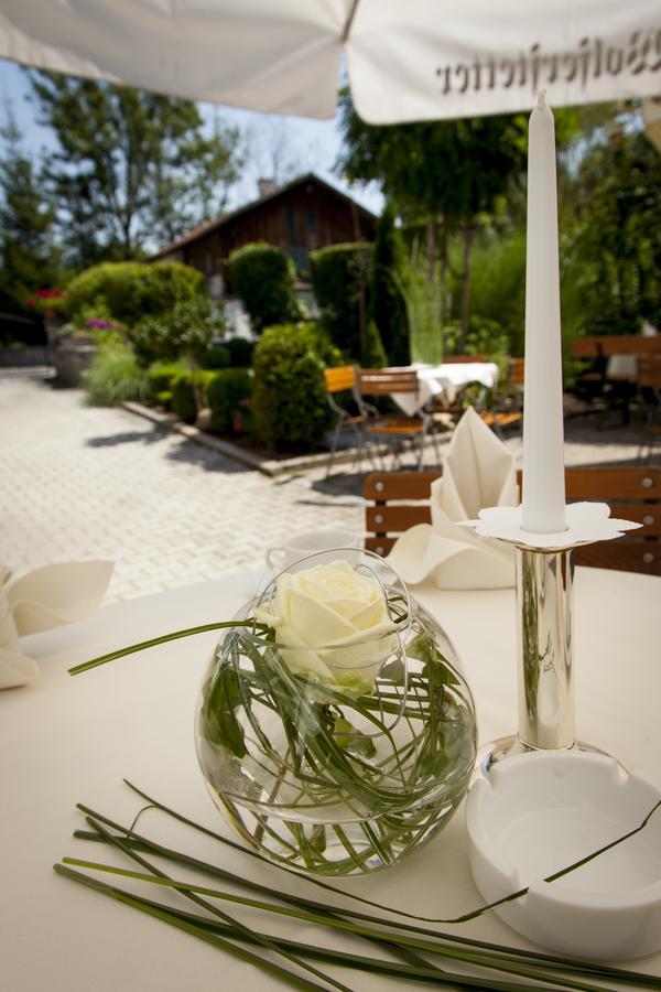 Hotel Wirtshaus Am Schloss Aicha vorm Wald Экстерьер фото